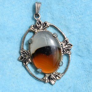 Agate pendant